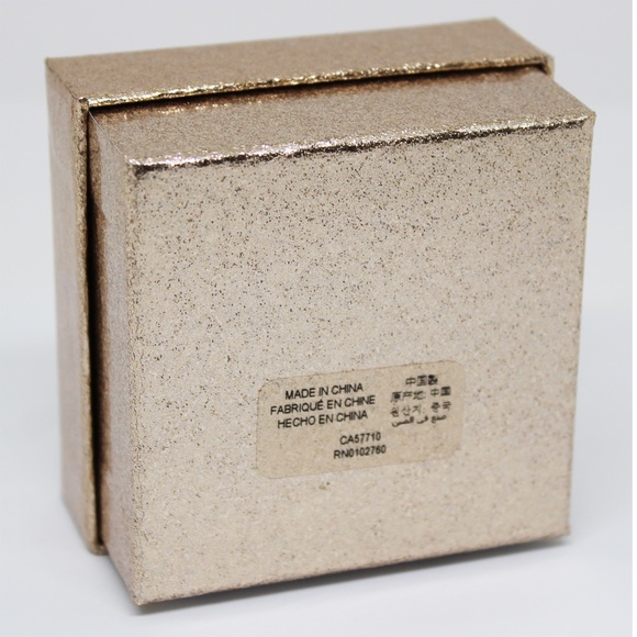 NWT Kate Spade dainty hearts earrings and necklace boxed set - Picture 4 of 4